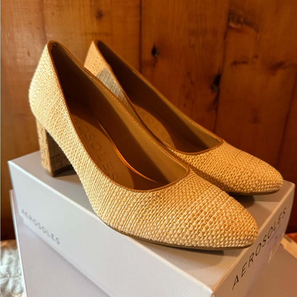 Aerosoles Women's Tan Block Heel Shoes